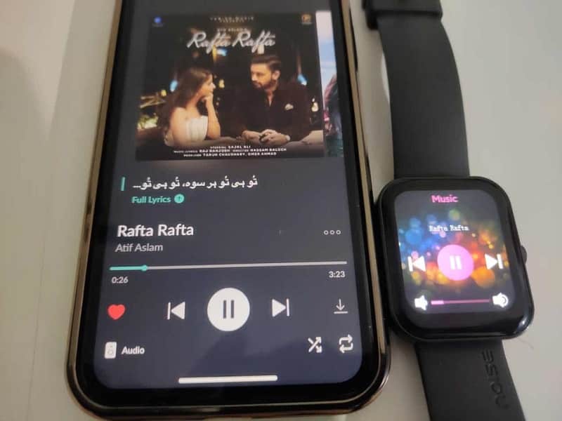 Control music player from smartwatch and smartphone after pairing